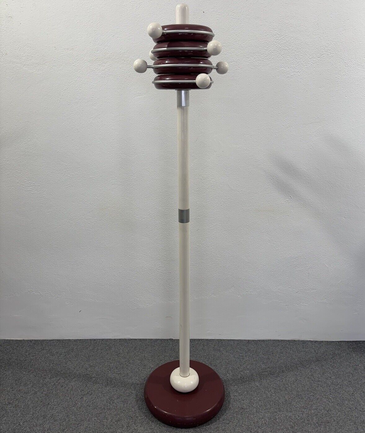 APPENDIABITI ATTRIBUITO A ETTORE SOTTSASS DESIGN ATOMICO ANNI 70