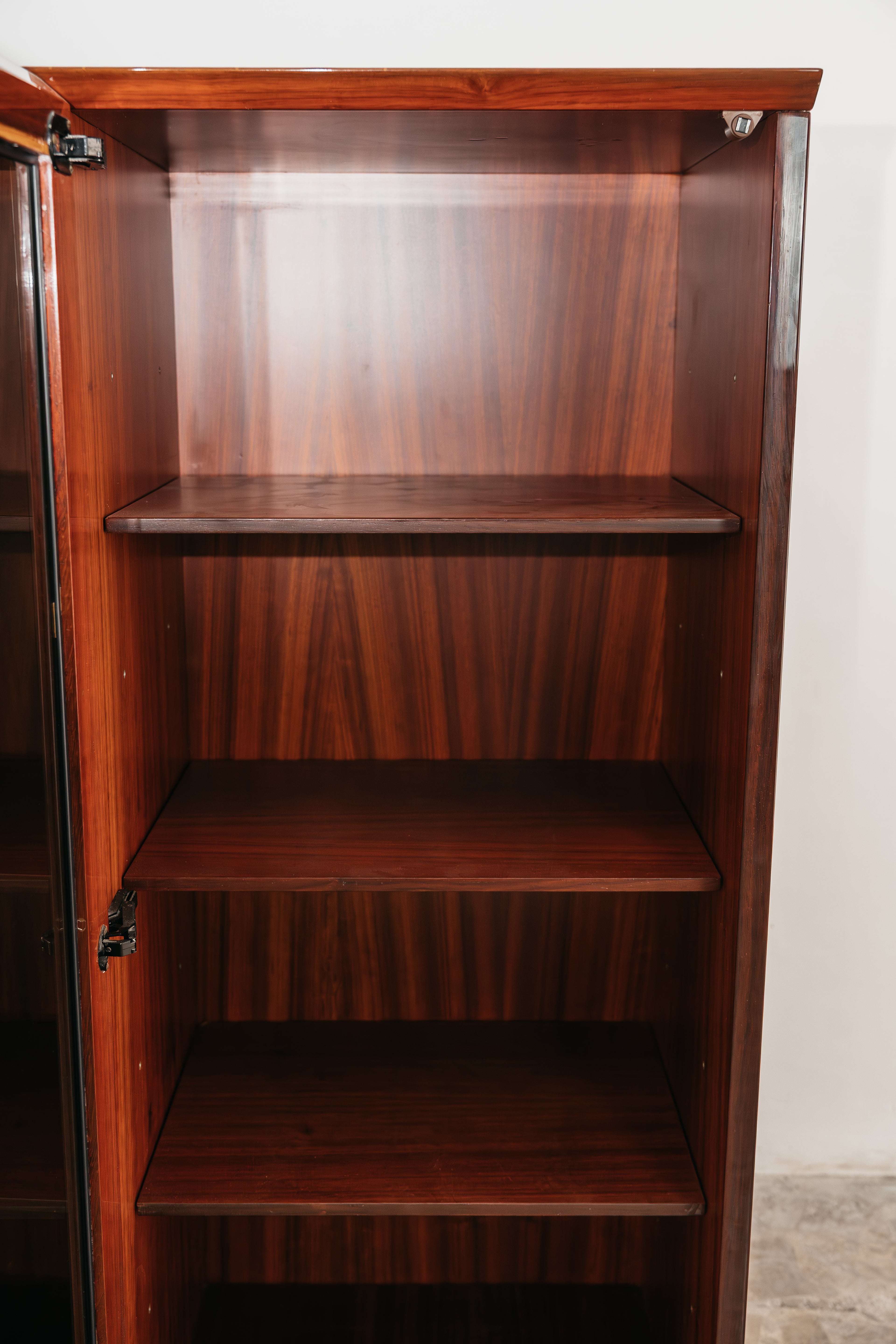 Vetrina In Palissandro Monumentale Zebrawood Lacquered Mid-Century Design 1970