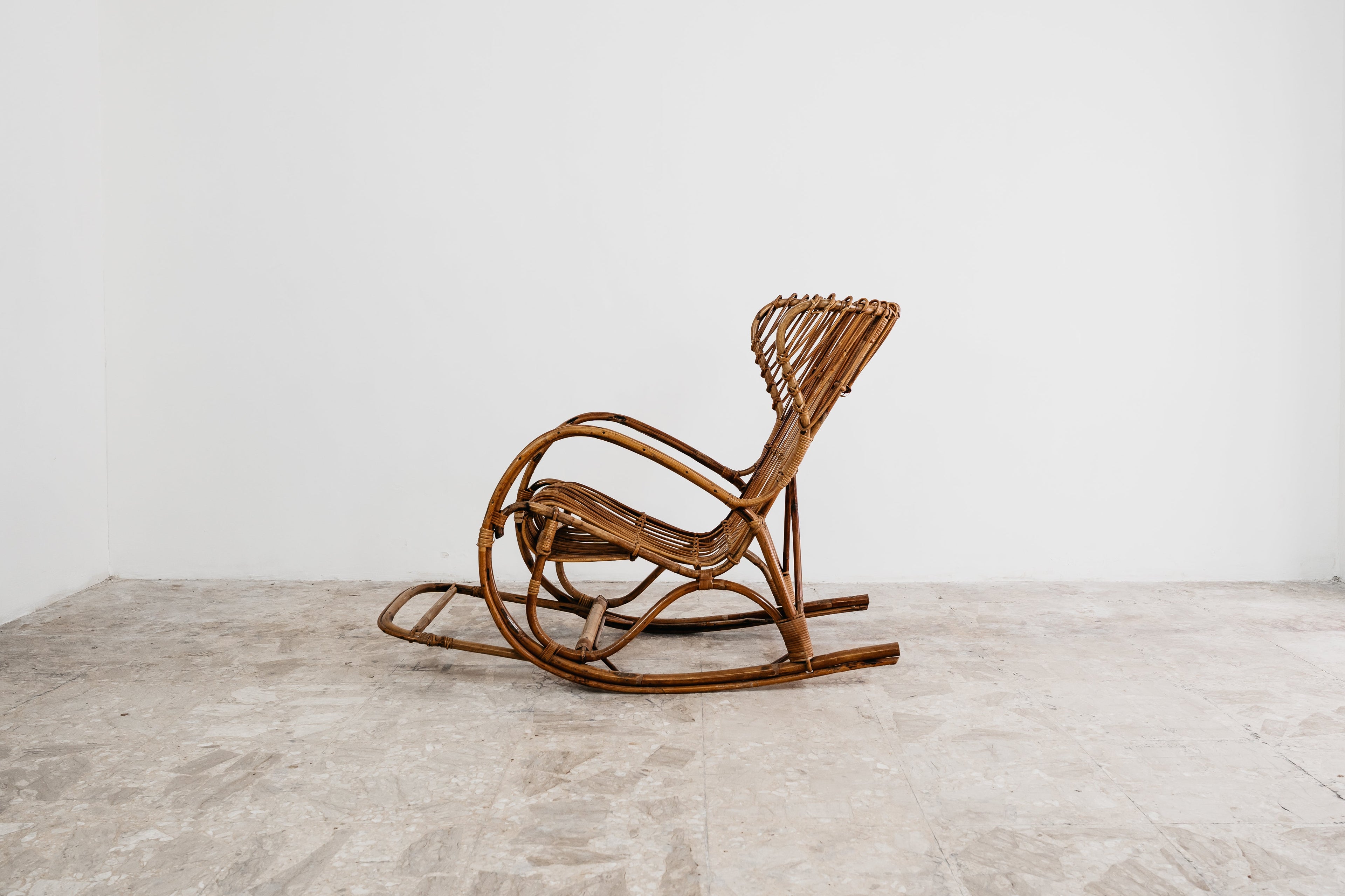 Poltrona a Dondolo Rocking Chair Francese Vintage Design Modernariato 1960’s