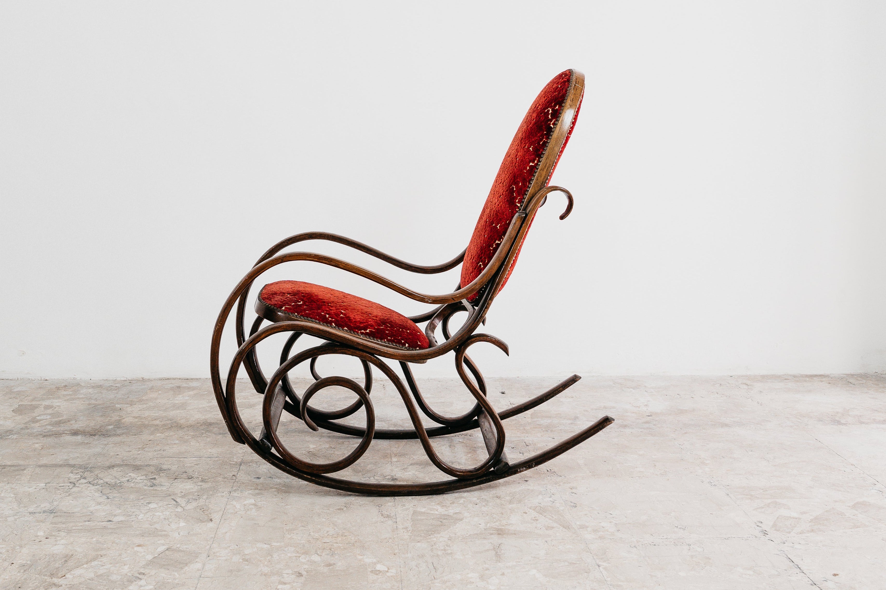 Poltrona A Dondolo Thonet Vintage Mid-Century Design