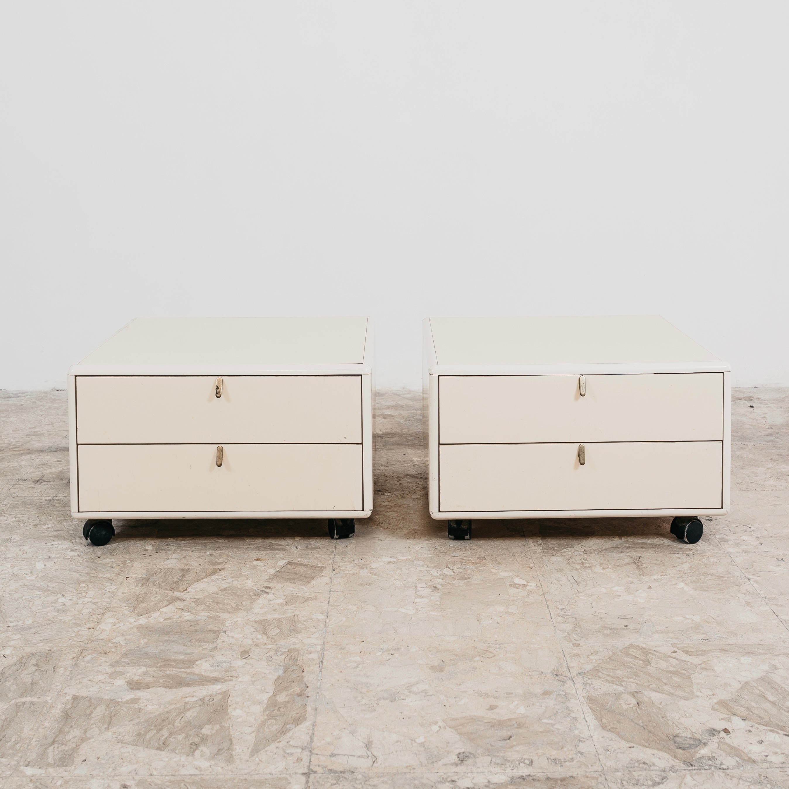 George Coslin Coppia Di Comodini Longato Hennè 1970 Modernariato Design