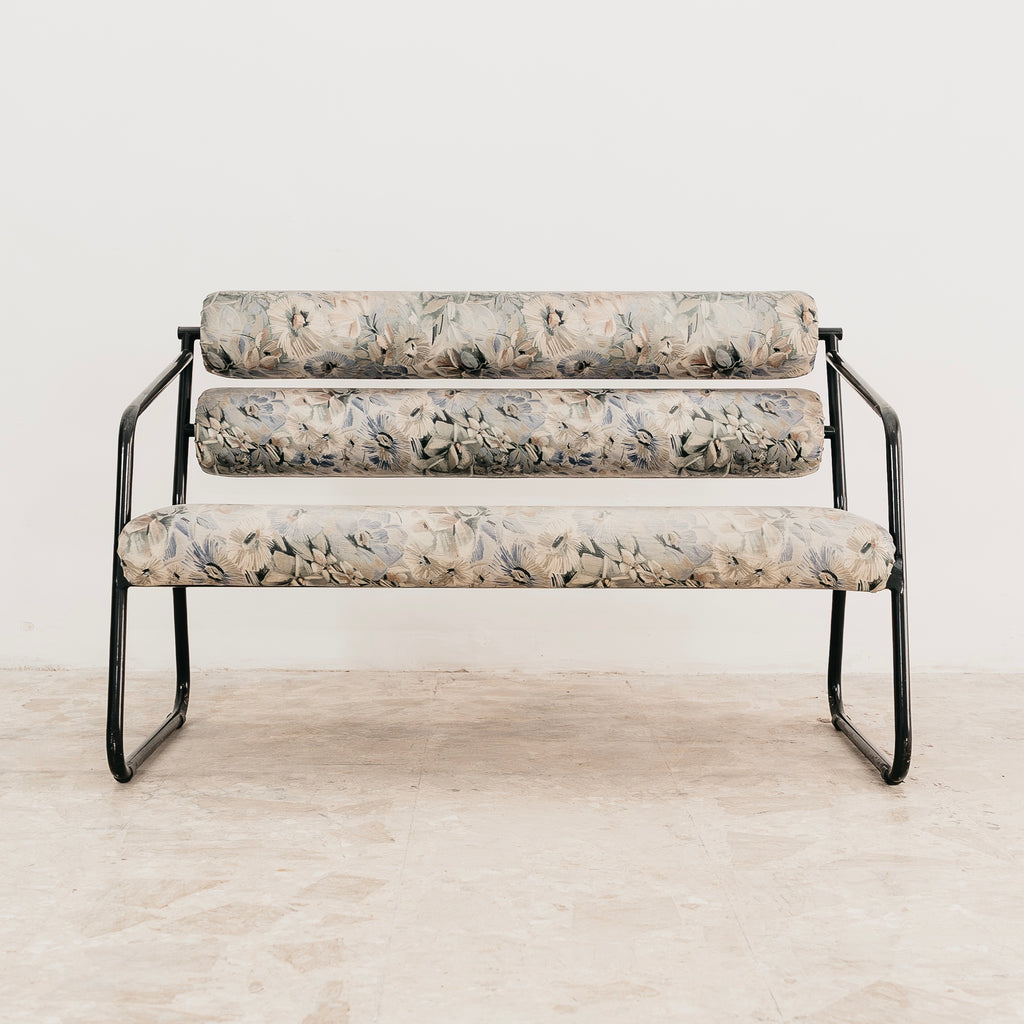 Divanetto due posti postmoderno Memphis Style 1980 modernariato