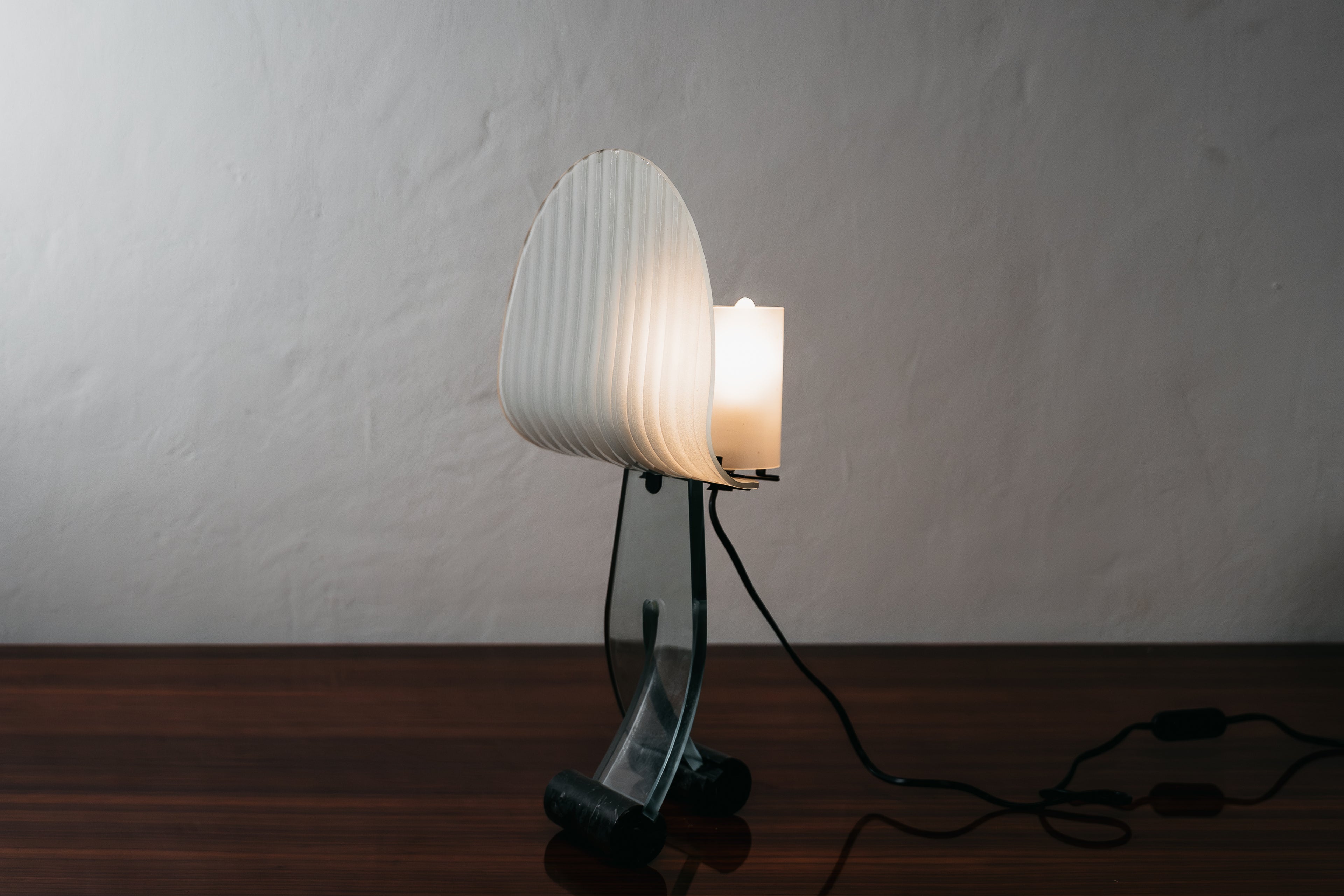 Lampada Da Tavolo Silhouette Design Table Lamp Marble & Glass 1980’s Postmodern
