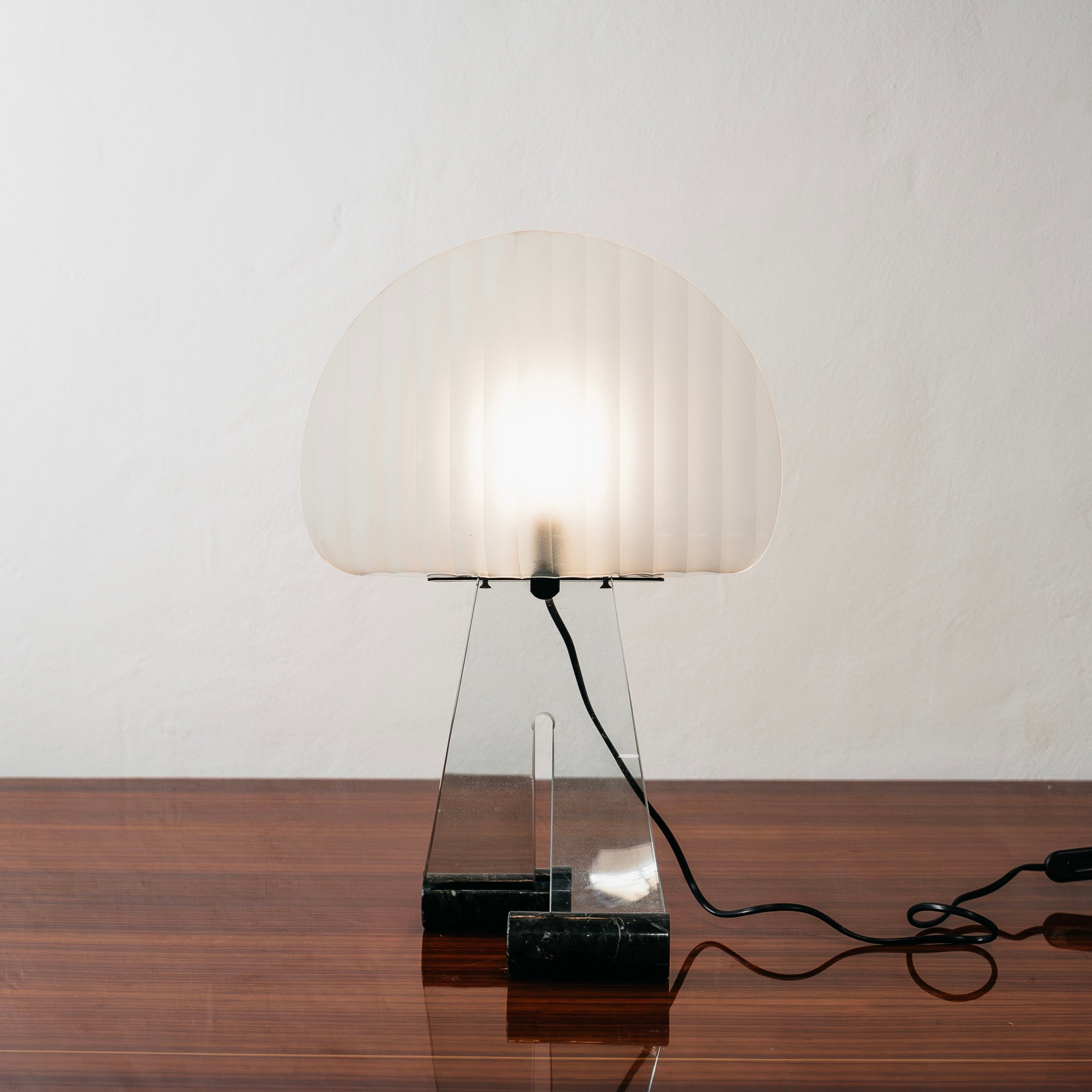 Lampada Da Tavolo Silhouette Design Table Lamp Marble & Glass 1980’s Postmodern