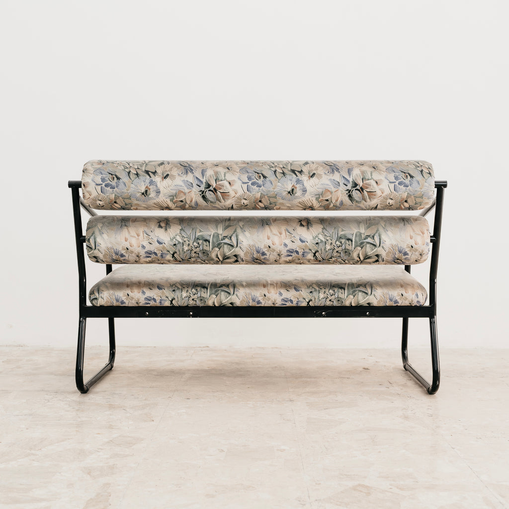 Divanetto due posti postmoderno Memphis Style 1980 modernariato