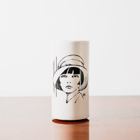 Guido Crepax “ Valentina” Vaso In Ceramica Cotto Veneto , Anni ‘70 Design Art