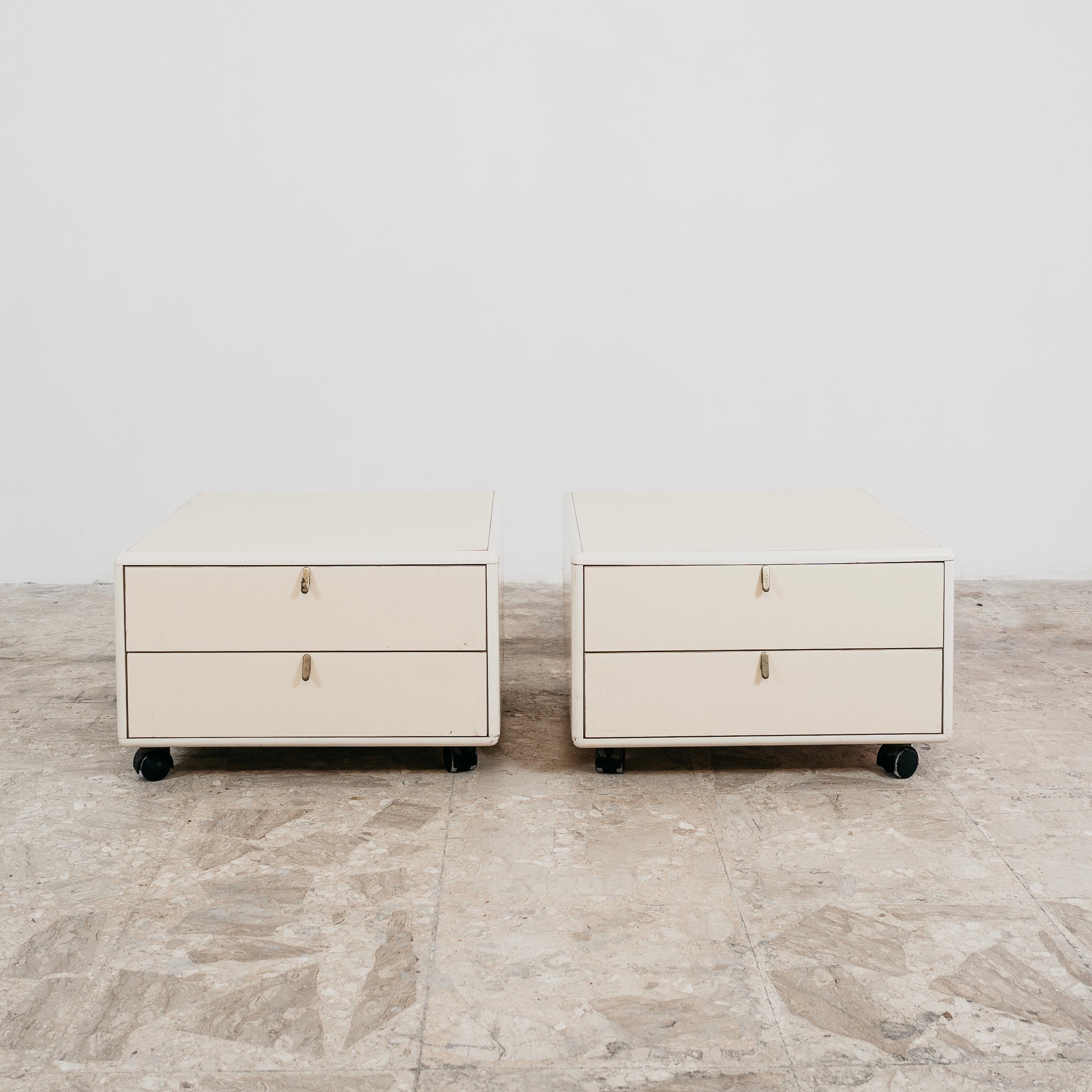 George Coslin Coppia Di Comodini Longato Hennè 1970 Modernariato Design
