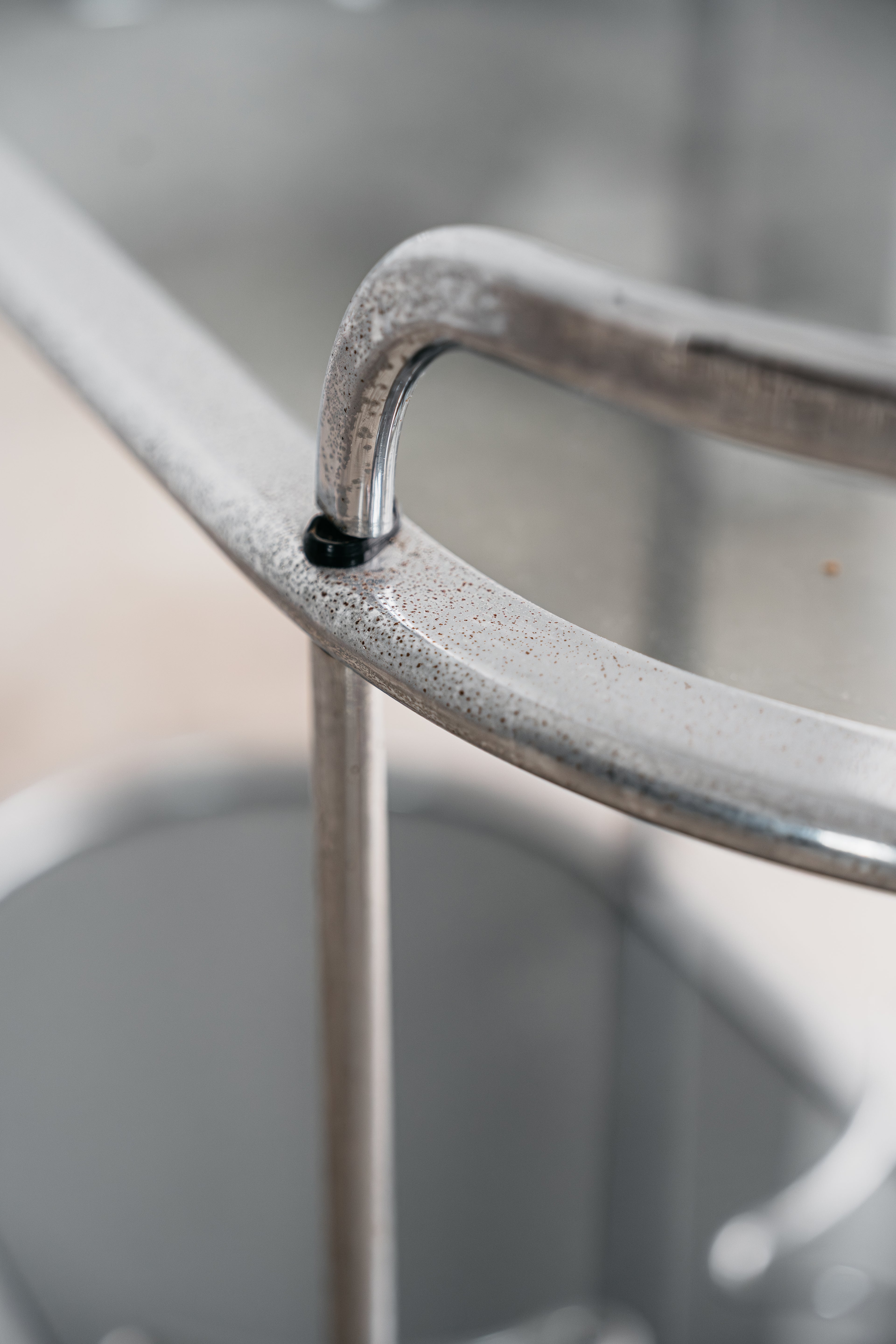 Carrello Portavivande In Acciaio Doppio Ripiano Cristallo Fumè Design Anni 70