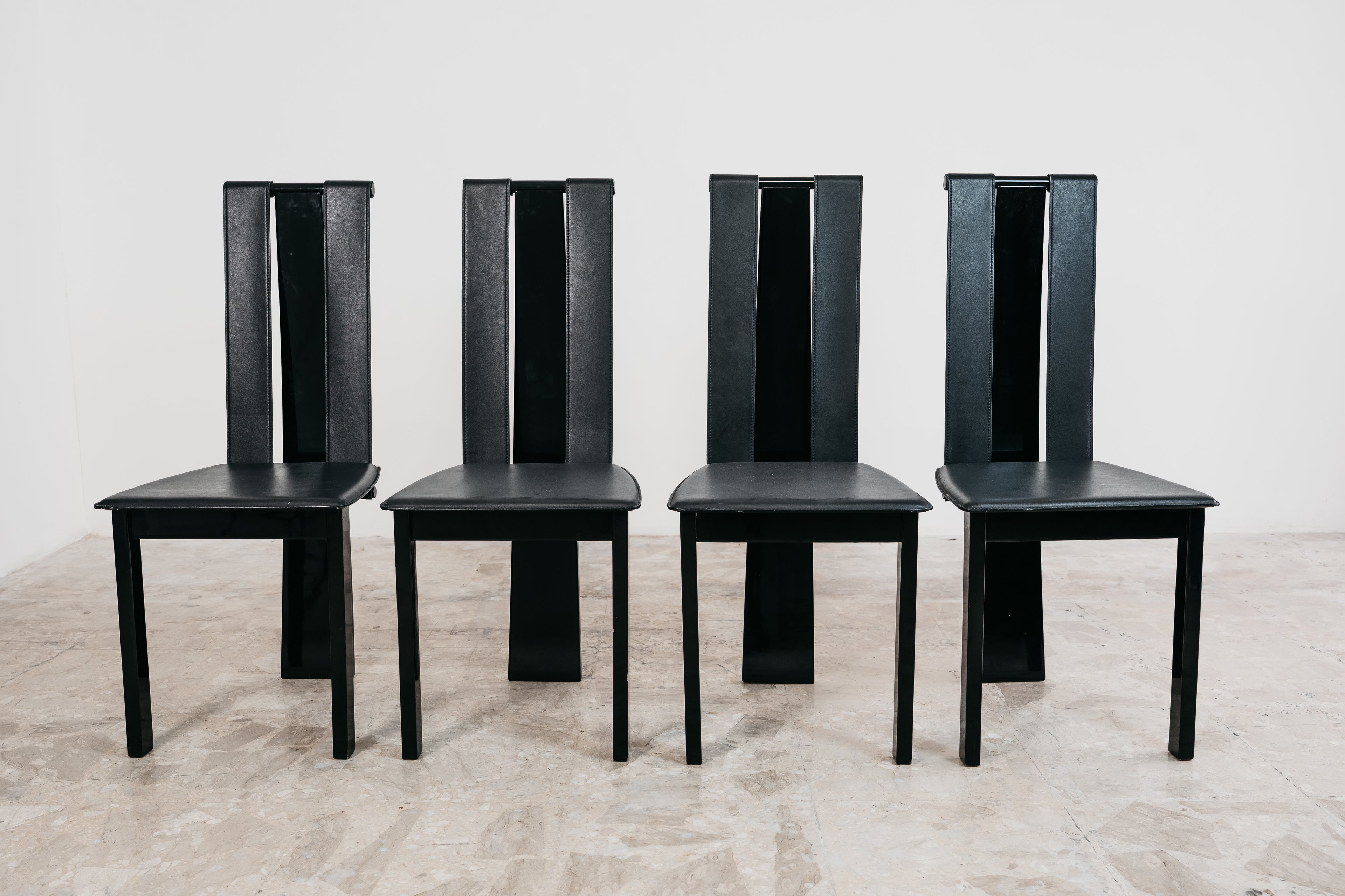 Set 4 Sedie Da Pranzo Postmoderne Design Anni ‘80 Modernariato