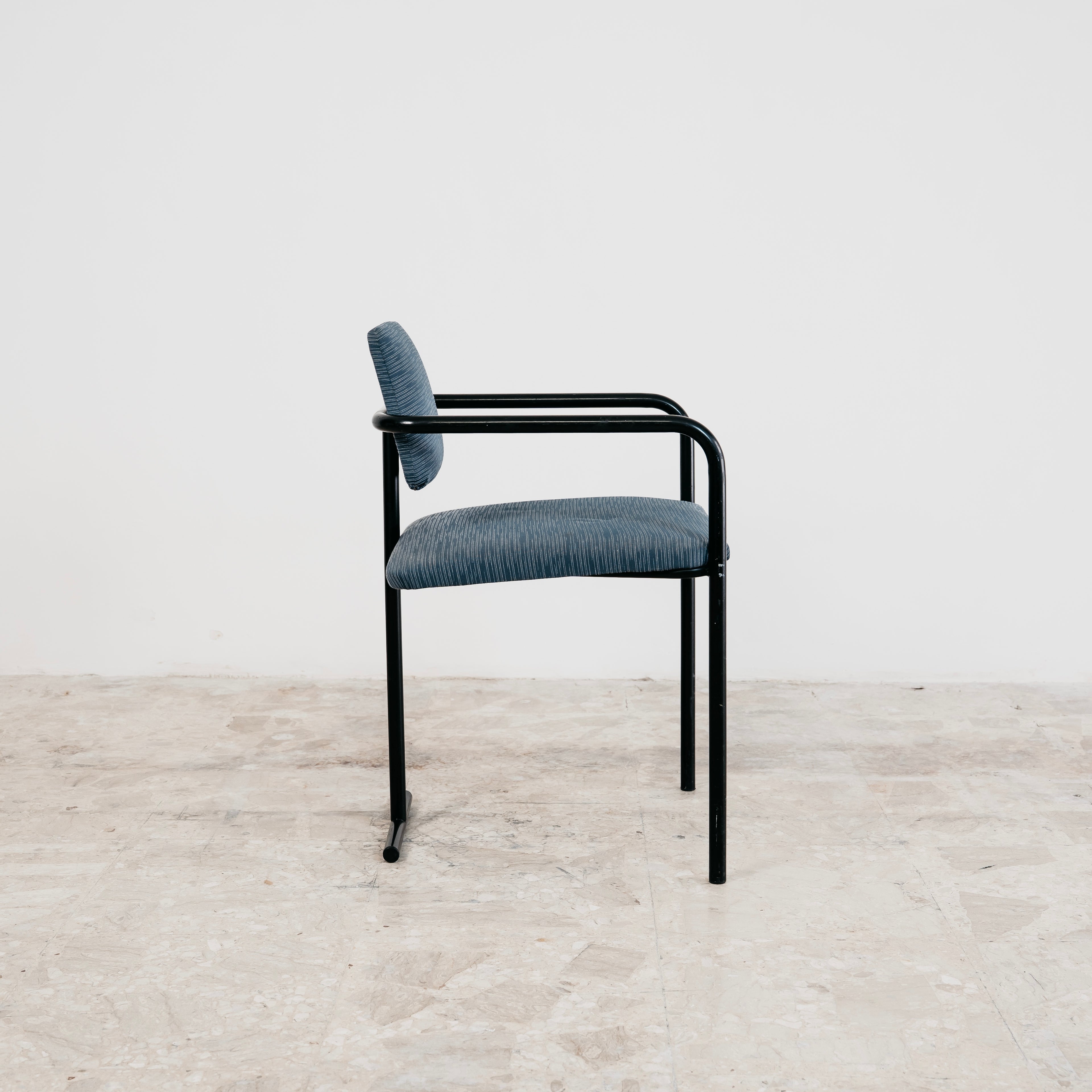 Poltrona Vintage Minimalista Postmoderna Design Modernariato 1980’s