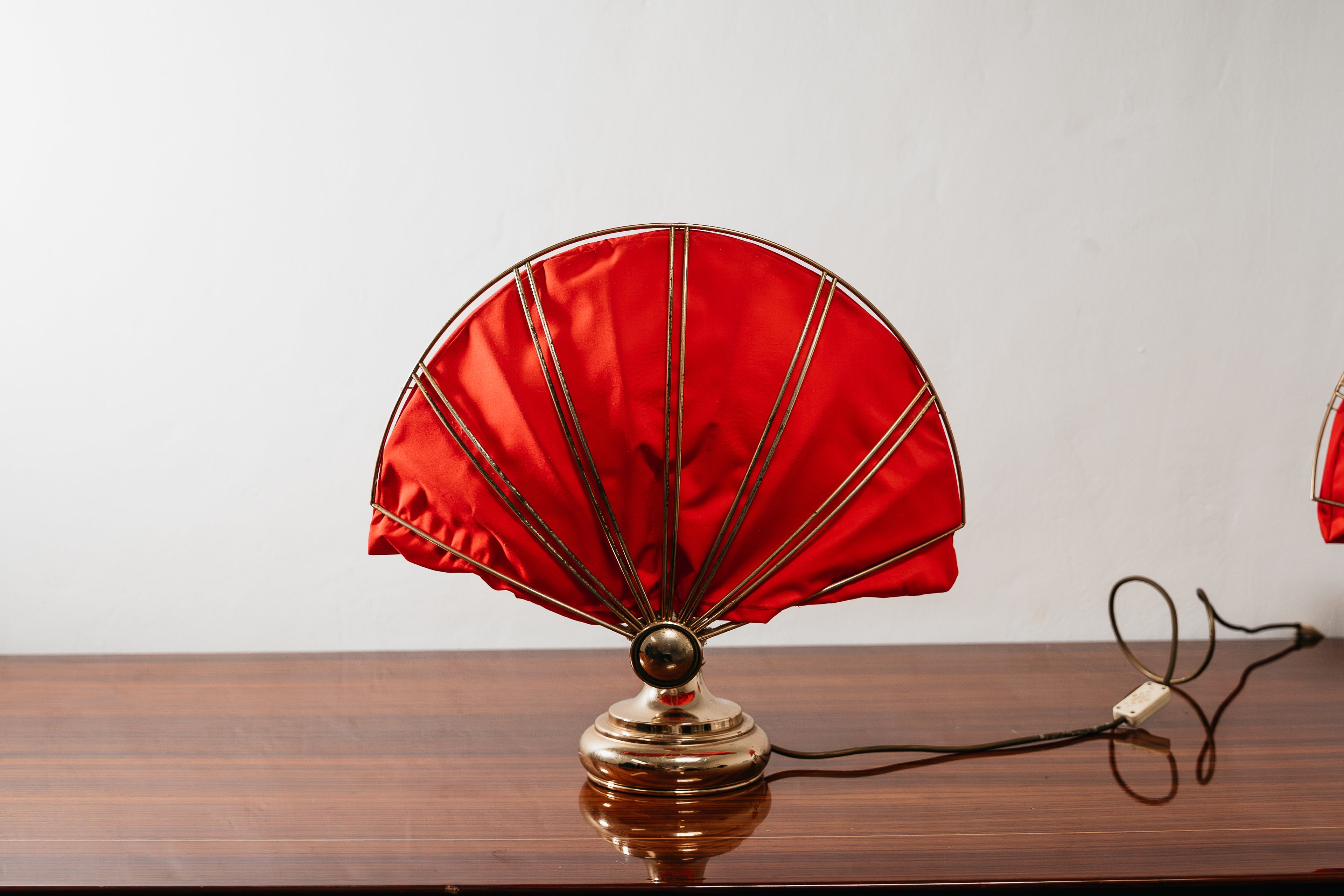 Coppia Di Lampade Da Tavolo A Ventaglio In Ottone Hollywood Regency 1970’s