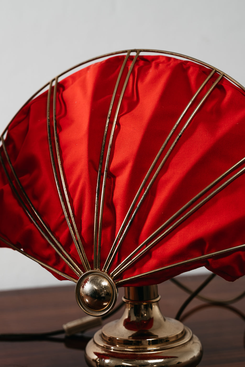 Coppia Di Lampade Da Tavolo A Ventaglio In Ottone Hollywood Regency 1970’s
