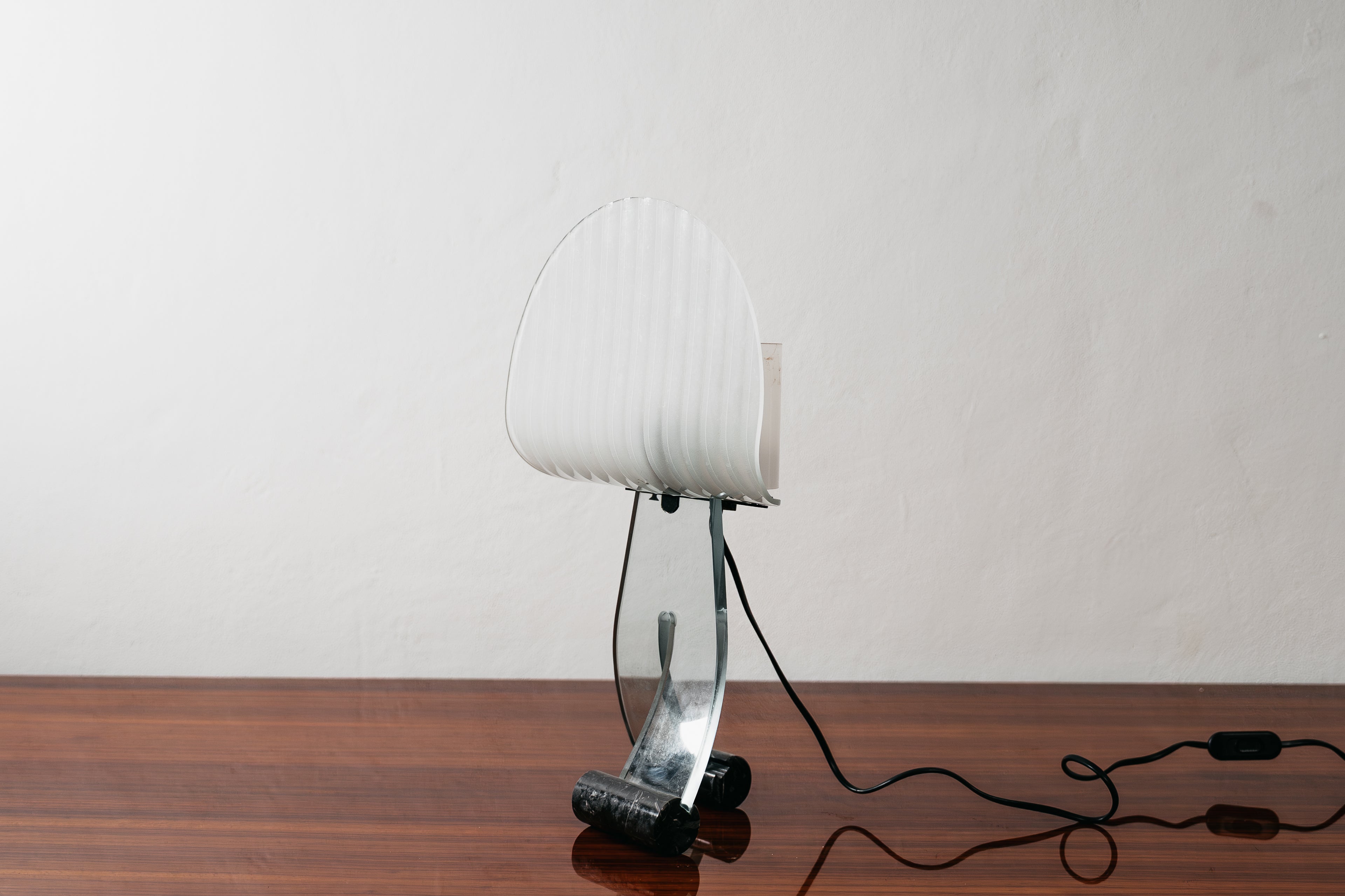Lampada Da Tavolo Silhouette Design Table Lamp Marble & Glass 1980’s Postmodern