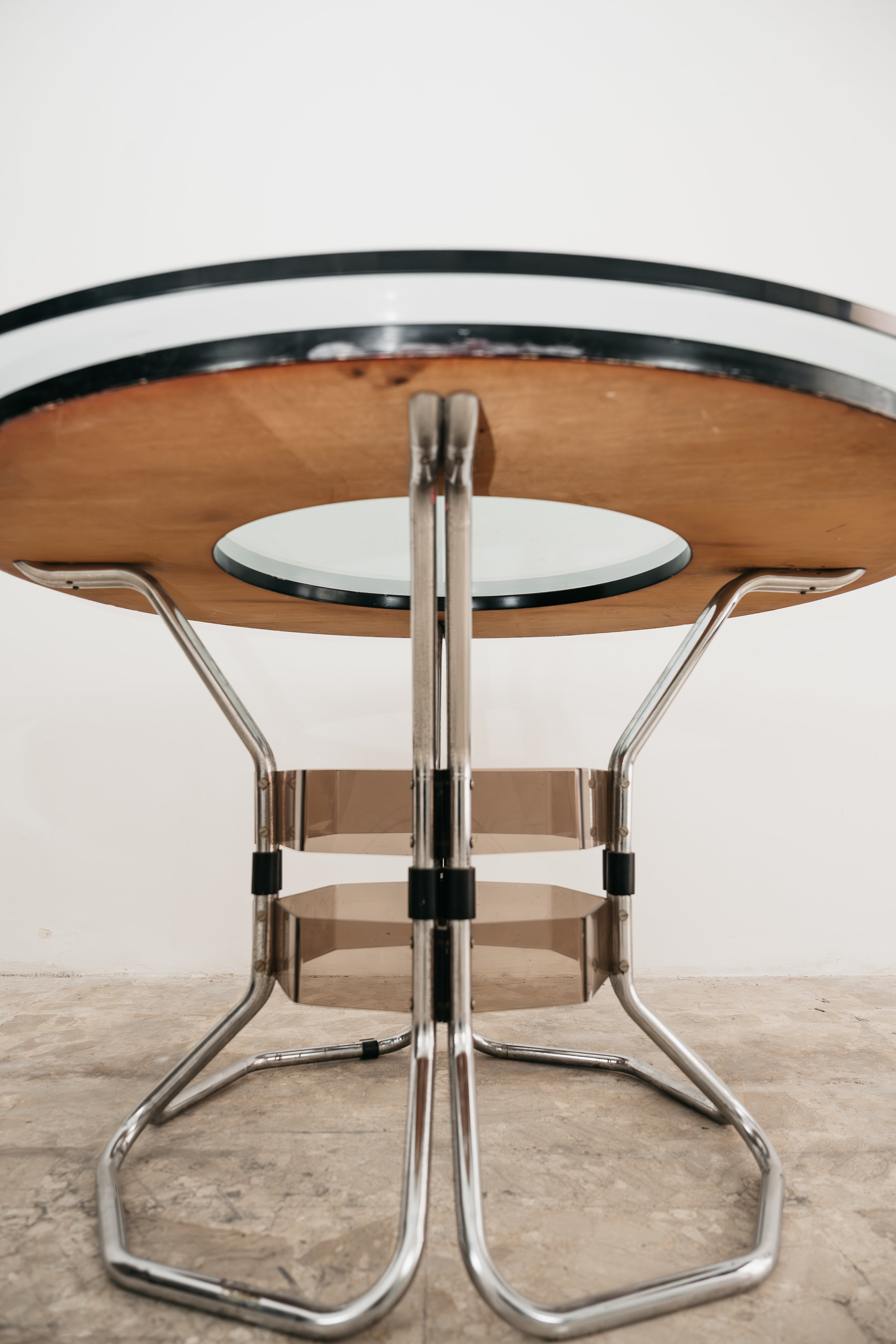 Tavolo Da Pranzo in acciaio acrilico, legno e cristallo fumé, Design anni '70