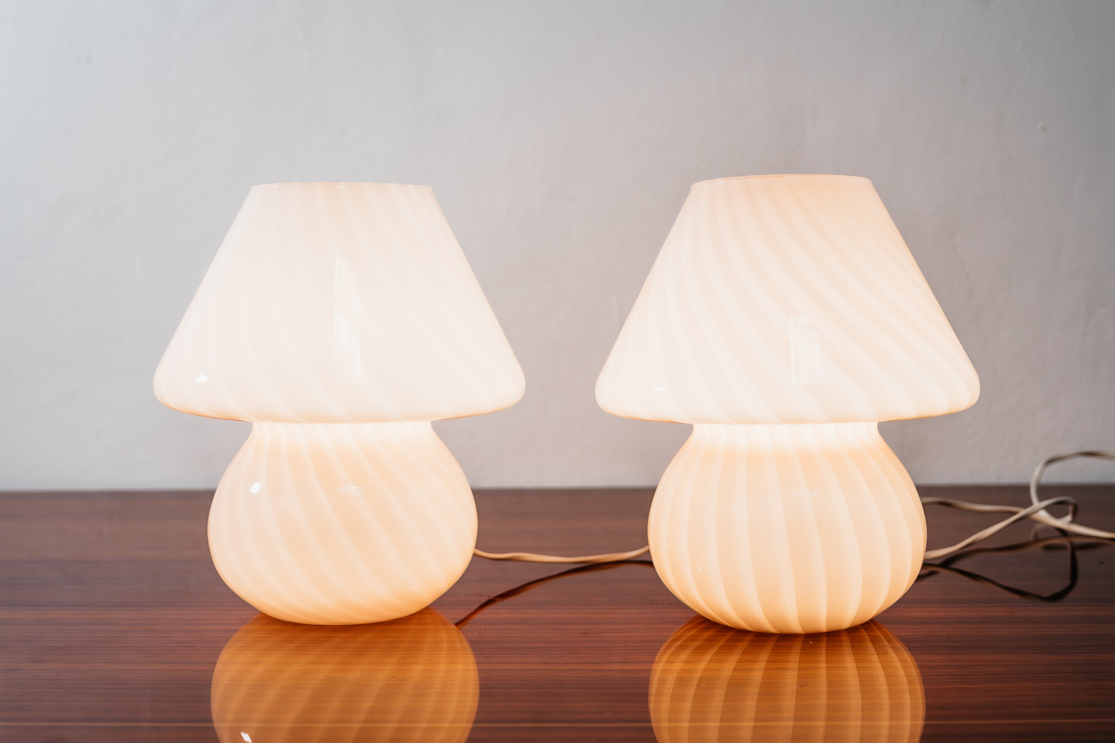 Coppia Di Lampade Da Tavolo Murano Mushroom Rose 1970’s Design Pink Shade