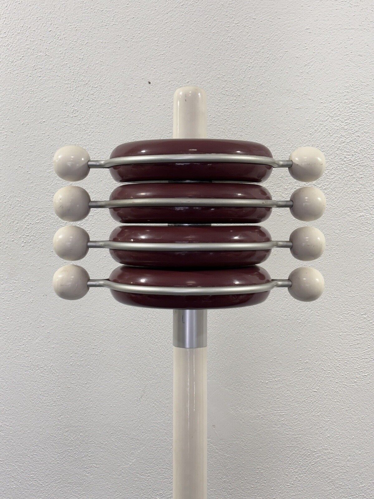 APPENDIABITI ATTRIBUITO A ETTORE SOTTSASS DESIGN ATOMICO ANNI 70