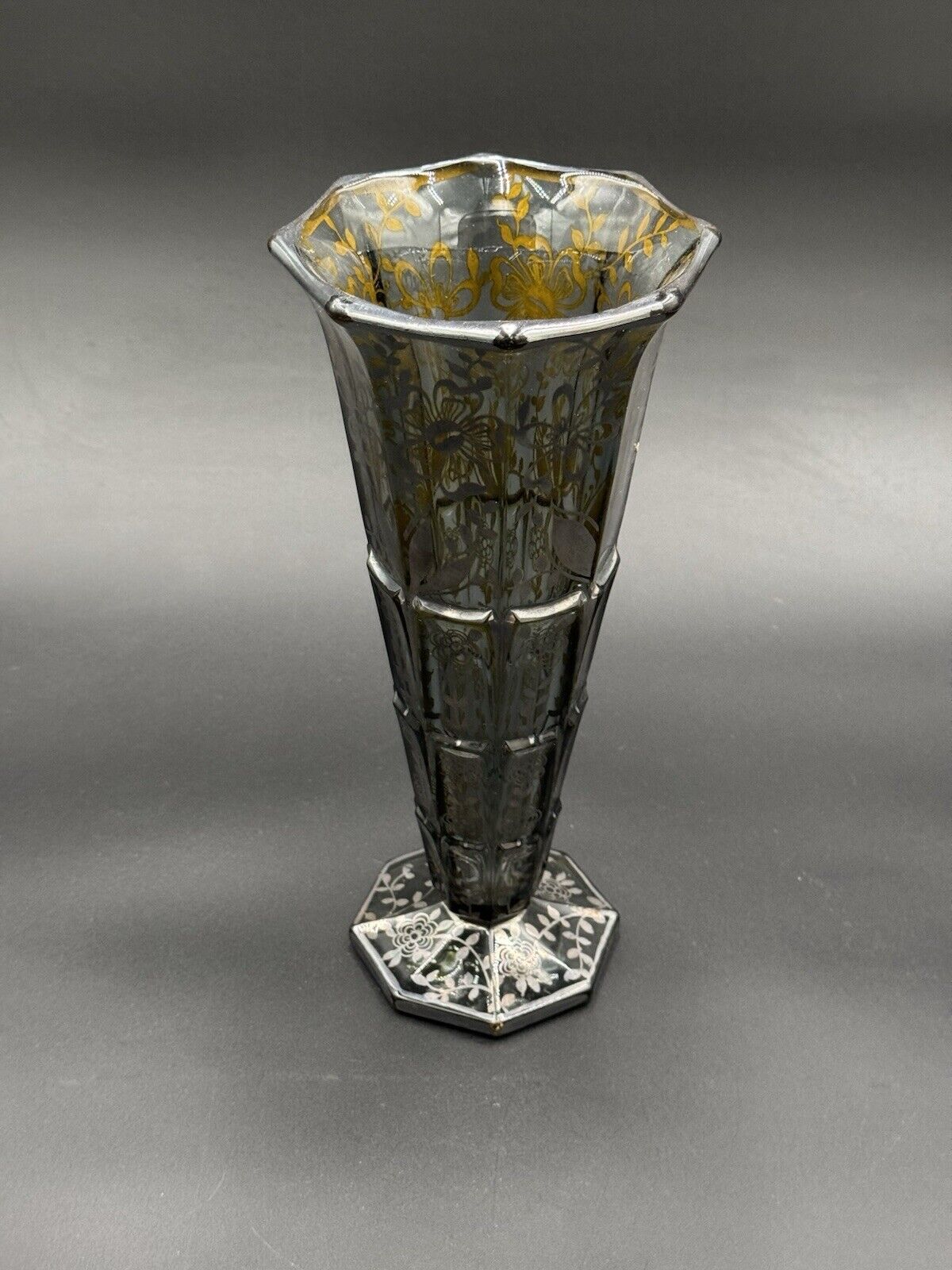 VASO ART DÈCO IN VETRO DECORO ARGENTO OVERLAY MANIFATTURA AMERICANA 1930’S