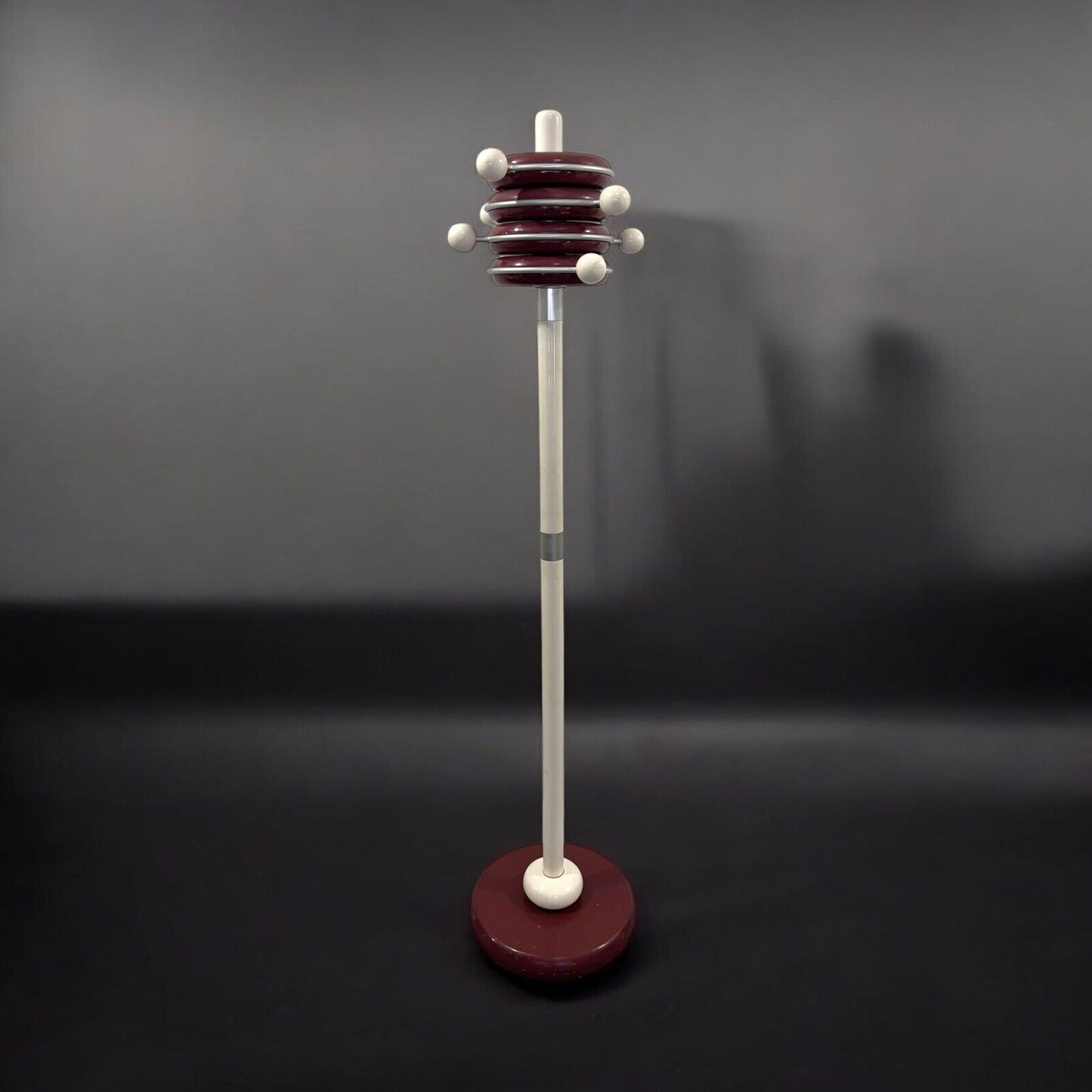 APPENDIABITI ATTRIBUITO A ETTORE SOTTSASS DESIGN ATOMICO ANNI 70